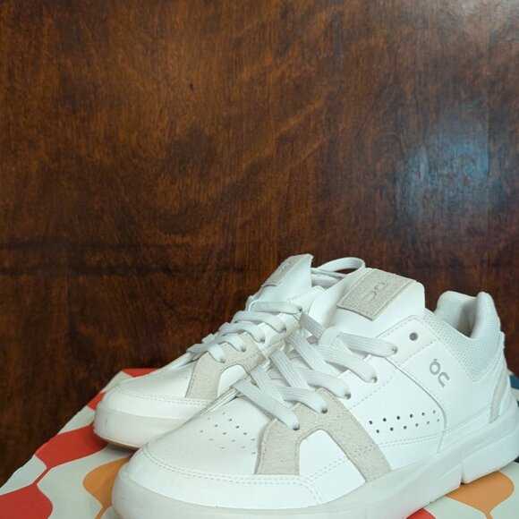 On Running White Sneakers - Picture 5 of 7